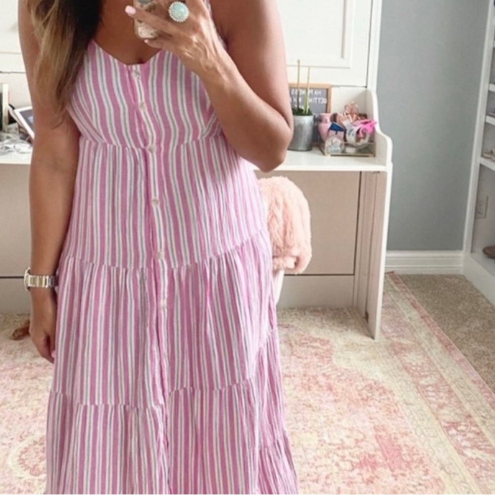 3/$30 Universal Thread Pink Stripped dress 💕
